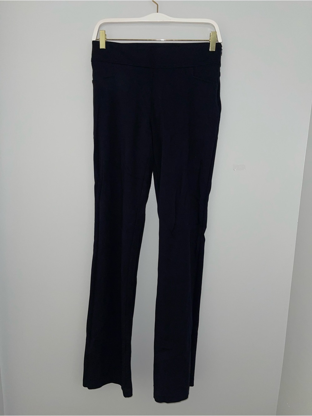 Caché Women's black Straight-Leg Ponte Pants. #0453